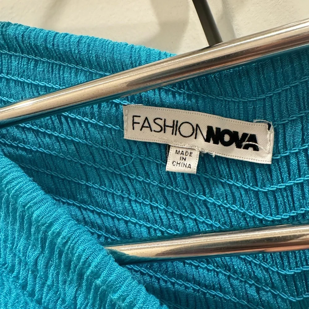 Dress - Picture 3 of 3